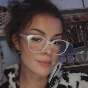 Meet your Posher, Alexandria